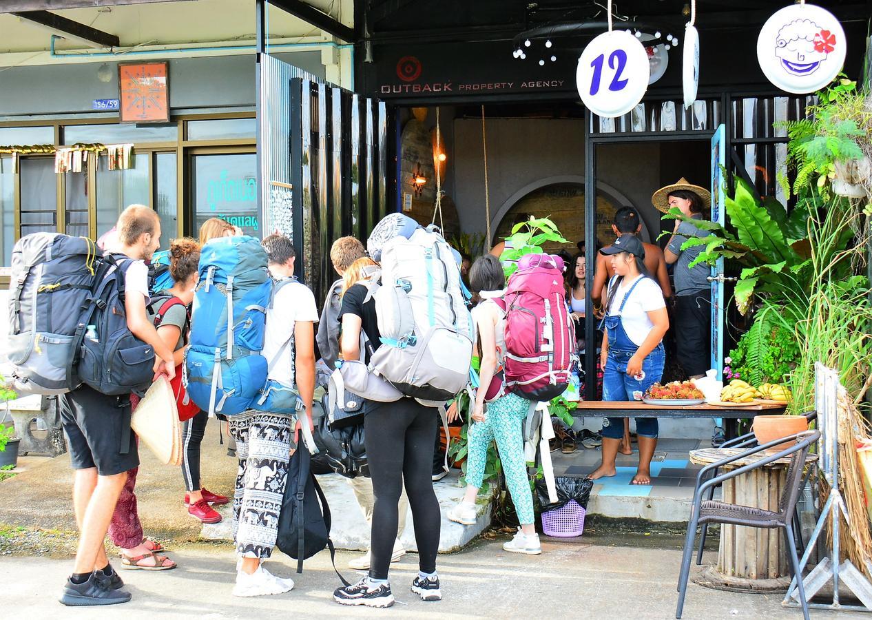 12Month Hostel Phuket Eksteriør bilde