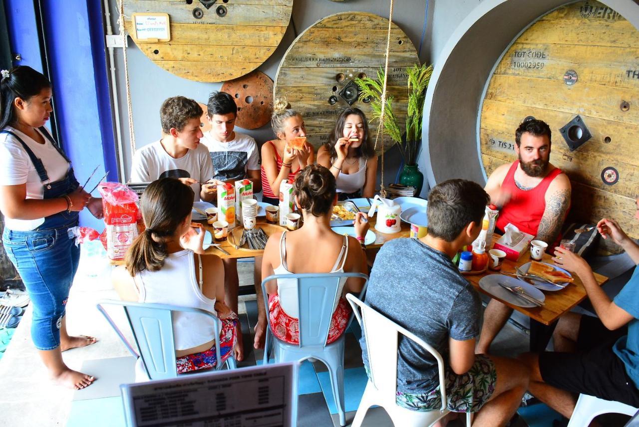 12Month Hostel Phuket Eksteriør bilde
